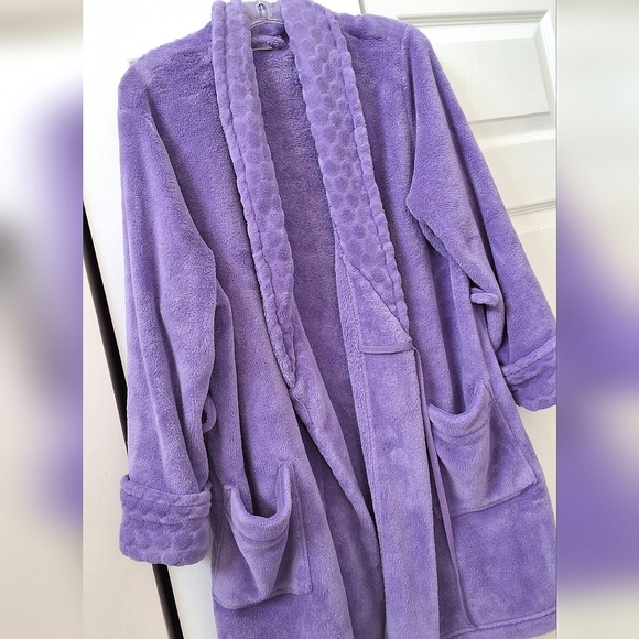 Croft & Barrow, Large, Woman's Purple Belted Robe - Picture 6 of 7